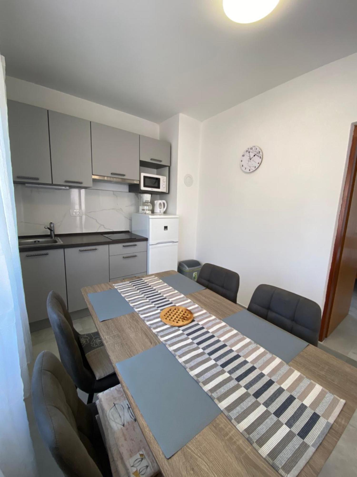 Apartmani Radosav Šilo Exteriér fotografie